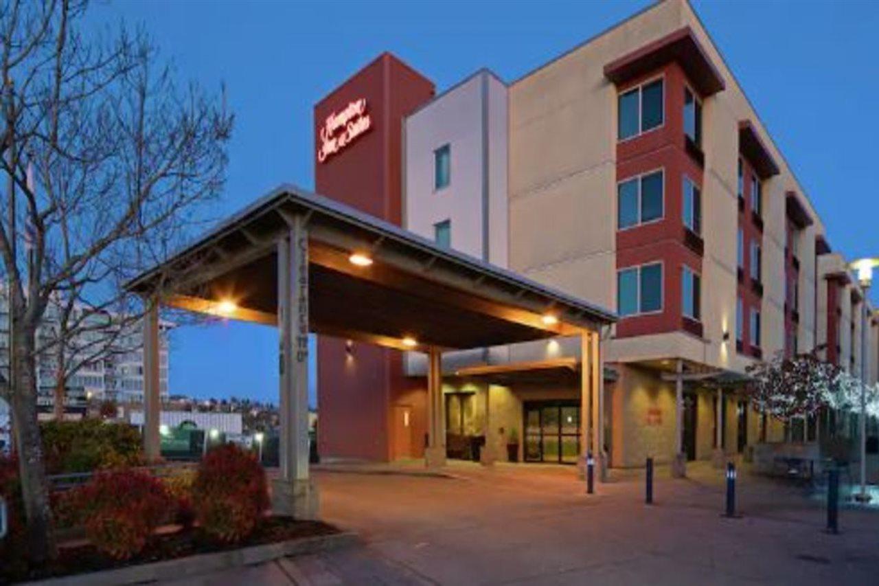 Hampton Inn & Suites Bremerton Exterior photo