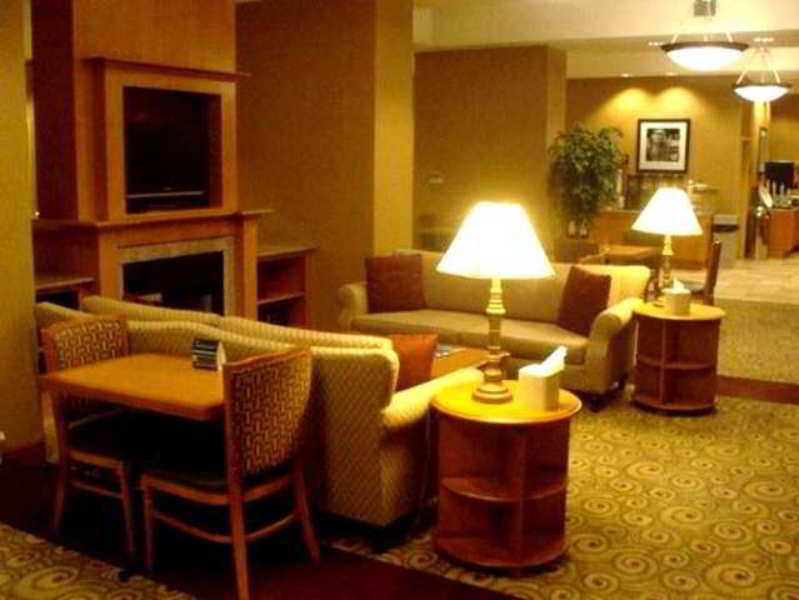 Hampton Inn & Suites Bremerton Interior photo