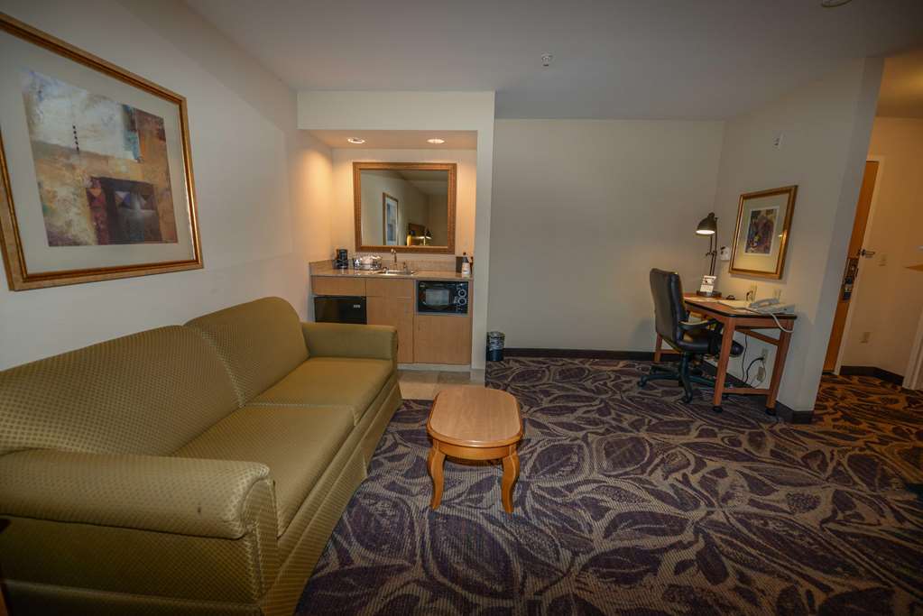 Hampton Inn & Suites Bremerton Room photo